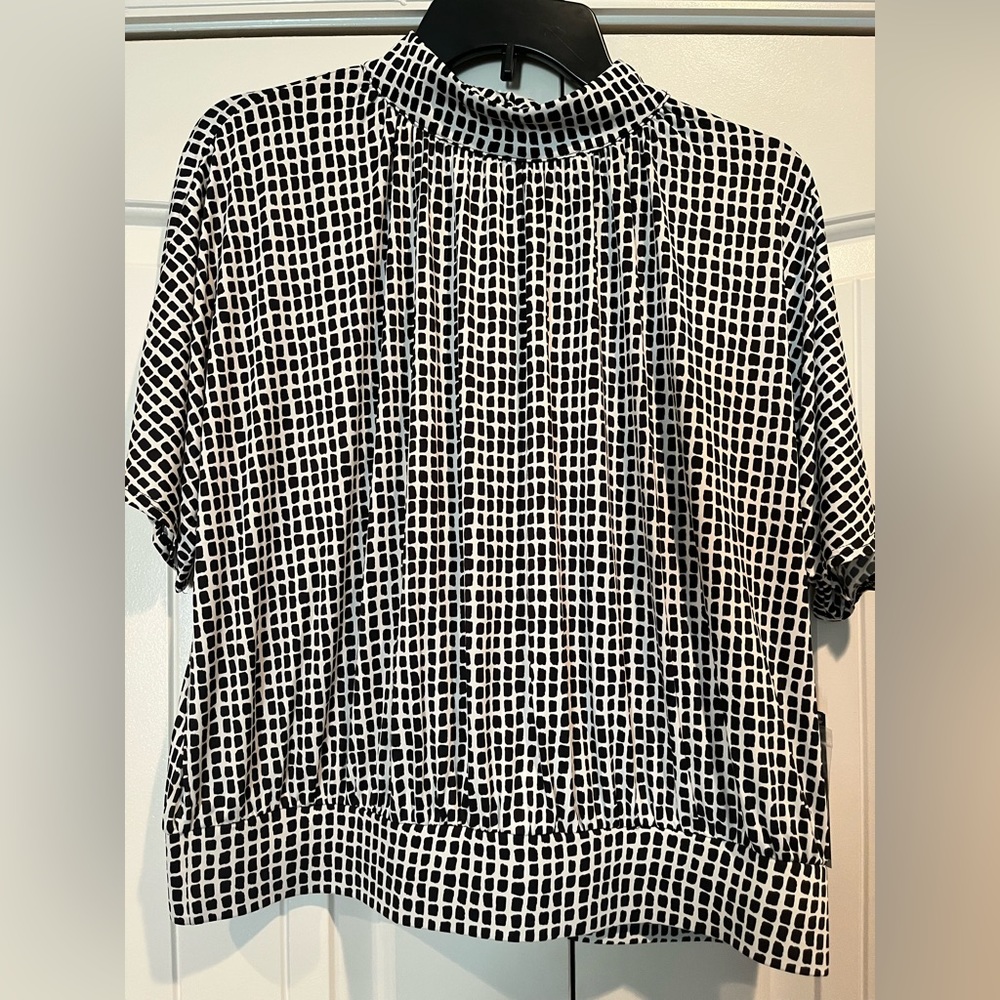 Worthington mock neck top
